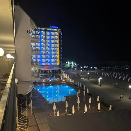 Апартаменти Berlin Golden 327