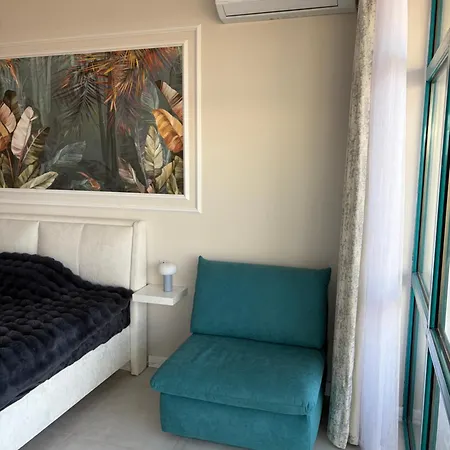 Апартаменти Berlin Golden 327 *